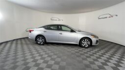 
										Nissan Altima full									