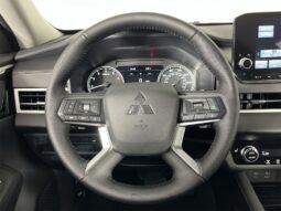 
										Mitsubishi Outlander full									