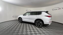 
										Mitsubishi Outlander full									