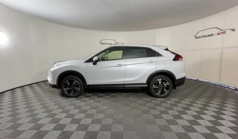 
								Mitsubishi Eclipse Cross full									