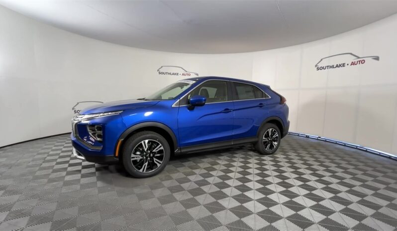 
								Mitsubishi Eclipse Cross full									