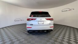 
										Mitsubishi Outlander full									