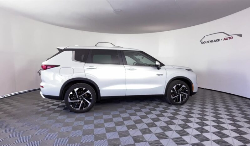 
								Mitsubishi Outlander PHEV full									