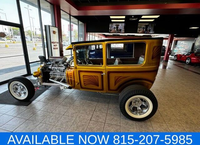 
 Ford 2 door sedan full									