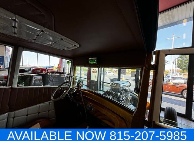 
 Ford 2 door sedan full									