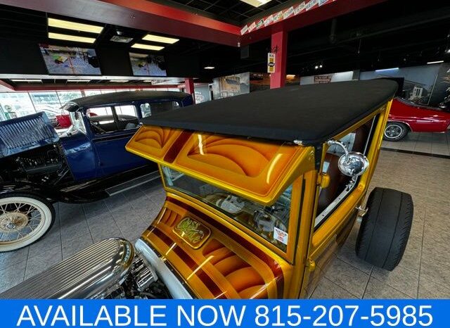 
 Ford 2 door sedan full									