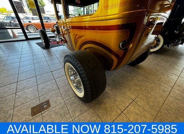 
 Ford 2 door sedan full									