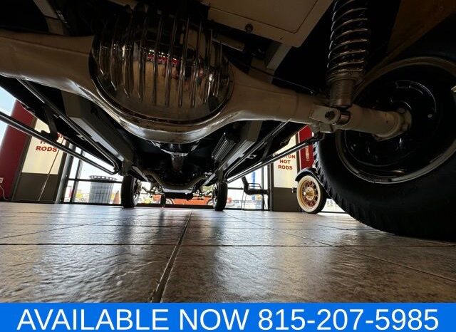 
 Ford 2 door sedan full									
