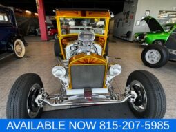 
 Ford 2 door sedan full									