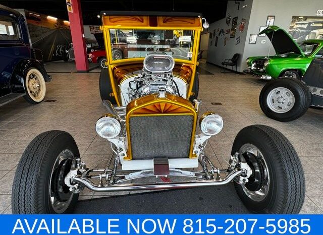 
 Ford 2 door sedan full									