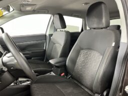 
										Mitsubishi Outlander Sport full									