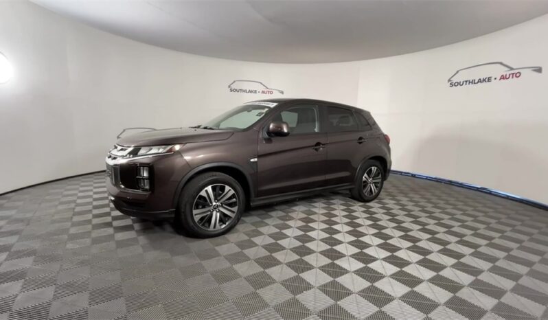 
								Mitsubishi Outlander Sport full									