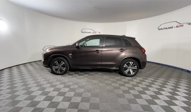 
								Mitsubishi Outlander Sport full									