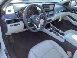 
										Nissan Altima full									