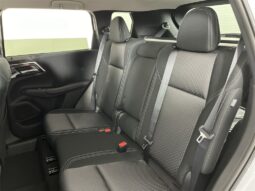 
										Mitsubishi Outlander full									