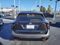 
										Nissan Kicks full									