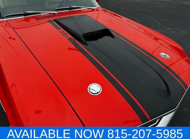 
								Ford Mustang full									