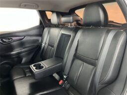 
										Nissan Rogue Sport full									