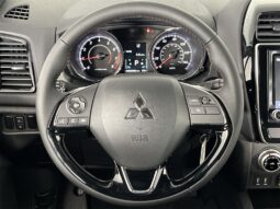 
										Mitsubishi Outlander Sport full									