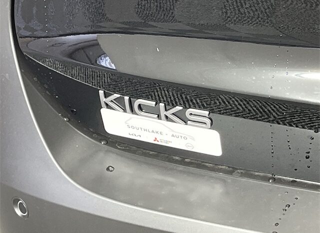 
								Nissan Kicks full									