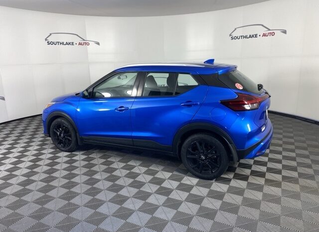 
								Nissan Kicks full									