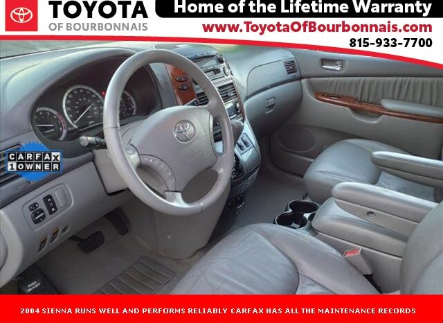 
								Toyota Sienna full									