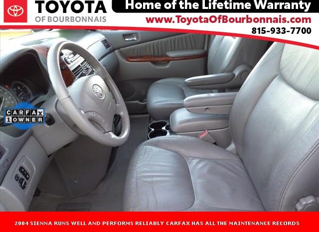 
								Toyota Sienna full									