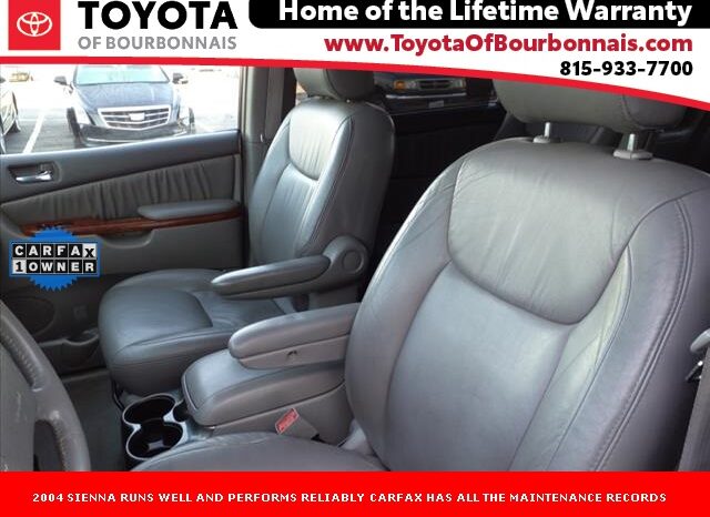 
								Toyota Sienna full									