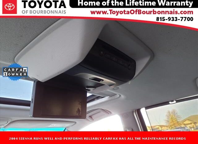 
								Toyota Sienna full									