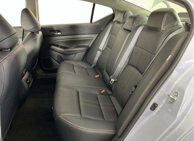 
								Nissan Altima full									