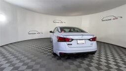 
										Nissan Altima full									