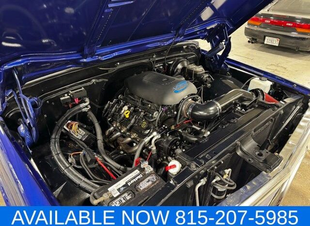 
								Chevrolet C10 full									