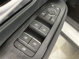
										Nissan Kicks full									