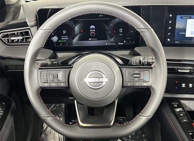 
								Nissan Kicks full									