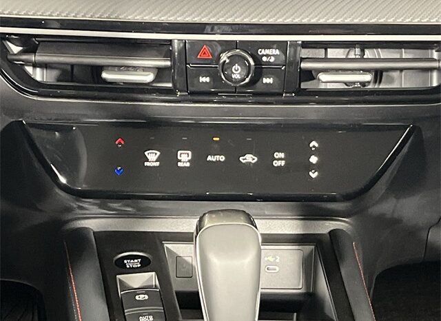 
								Nissan Kicks full									