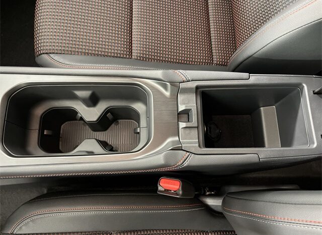 
								Nissan Kicks full									