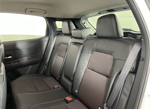 
								Nissan Kicks full									