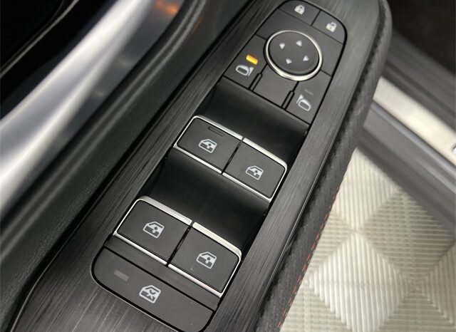 
								Nissan Kicks full									