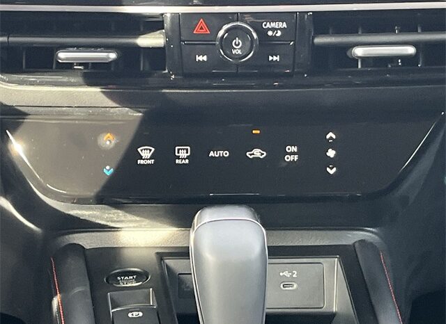 
								Nissan Kicks full									