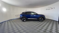 
										Nissan Kicks full									