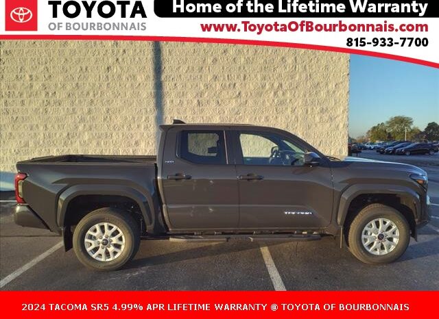 
								Toyota Tacoma full									