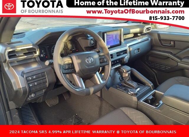 
								Toyota Tacoma full									