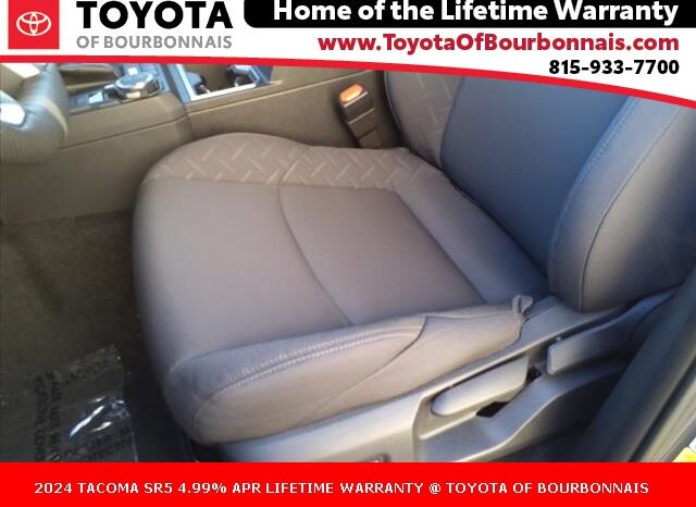 
								Toyota Tacoma full									