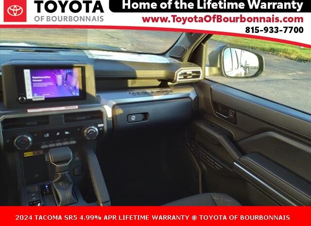 
								Toyota Tacoma full									