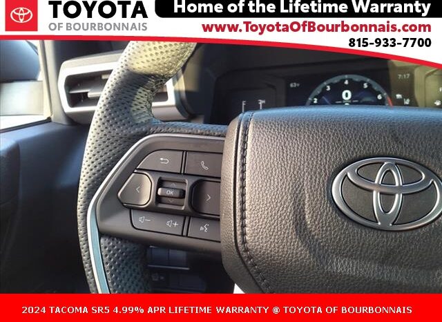 
								Toyota Tacoma full									