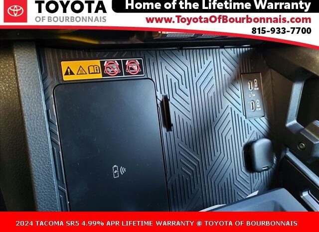 
								Toyota Tacoma full									