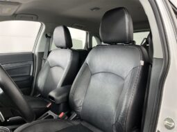 
										Mitsubishi Outlander Sport full									