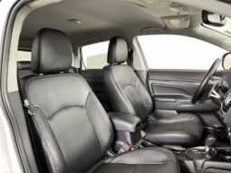 
										Mitsubishi Outlander Sport full									