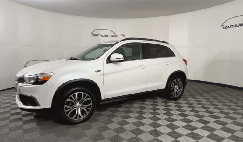 
								Mitsubishi Outlander Sport full									