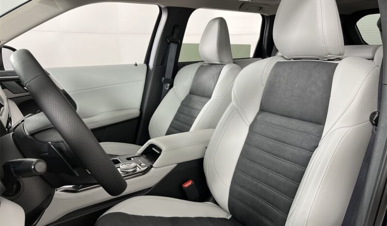 
								Mitsubishi Outlander full									